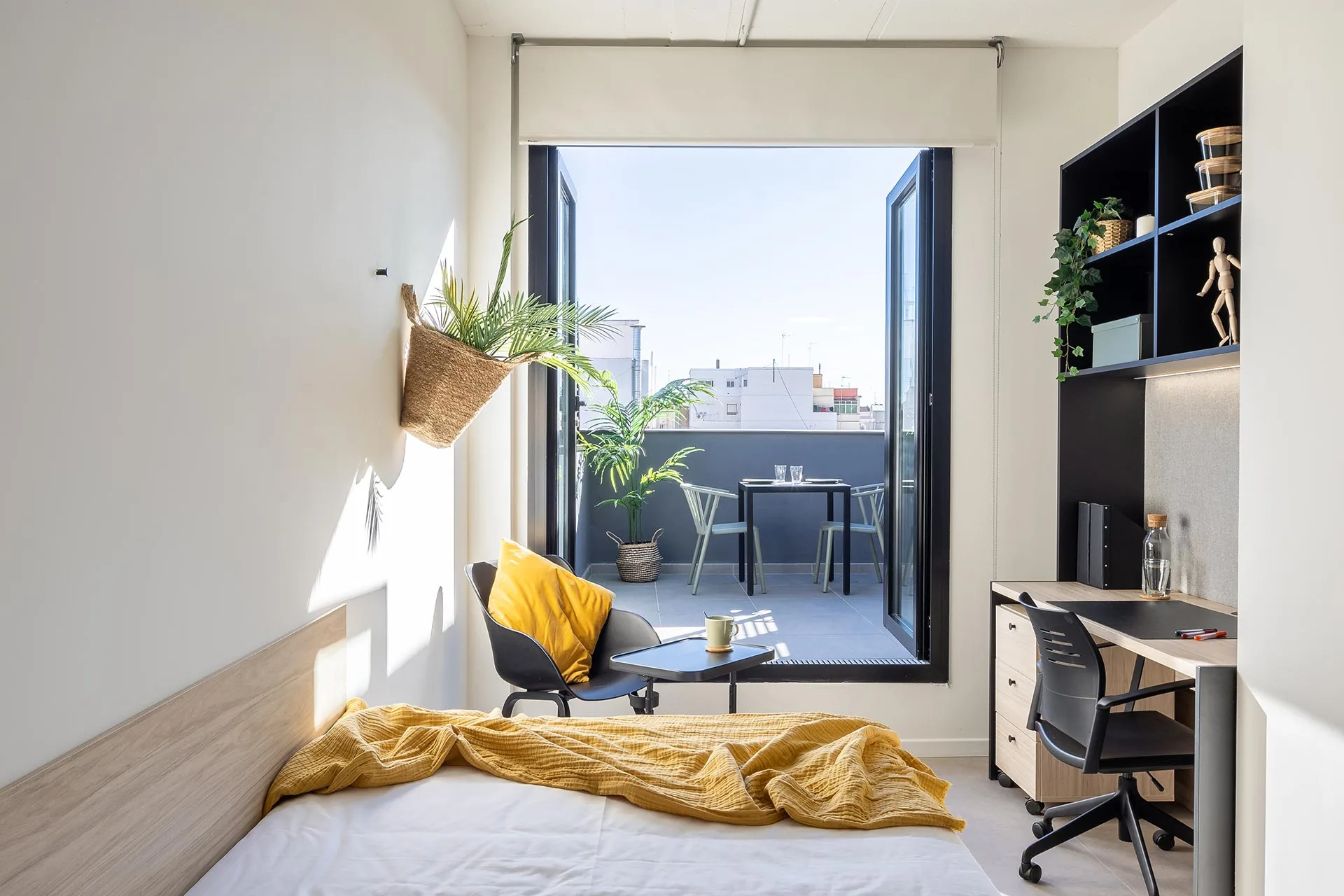 Principal's Message – About – Theodore Roosevelt Senior High, image size:1920x1280